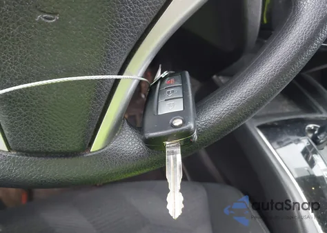 2014 Nissan Rogue S z USA, uszkodzony, nr VIN 5N1AT2MV7EC791593